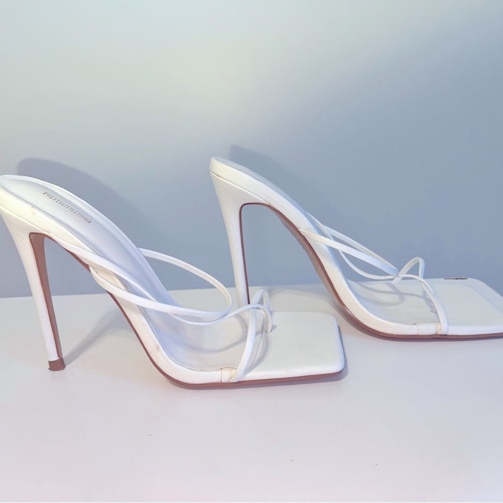 PrettyLittleThing White Square-Toed Heel